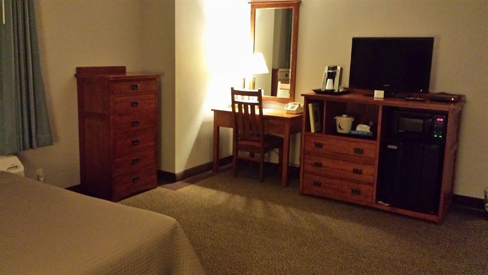 Pleasant Night Inn- Carthage Ny Buitenkant foto