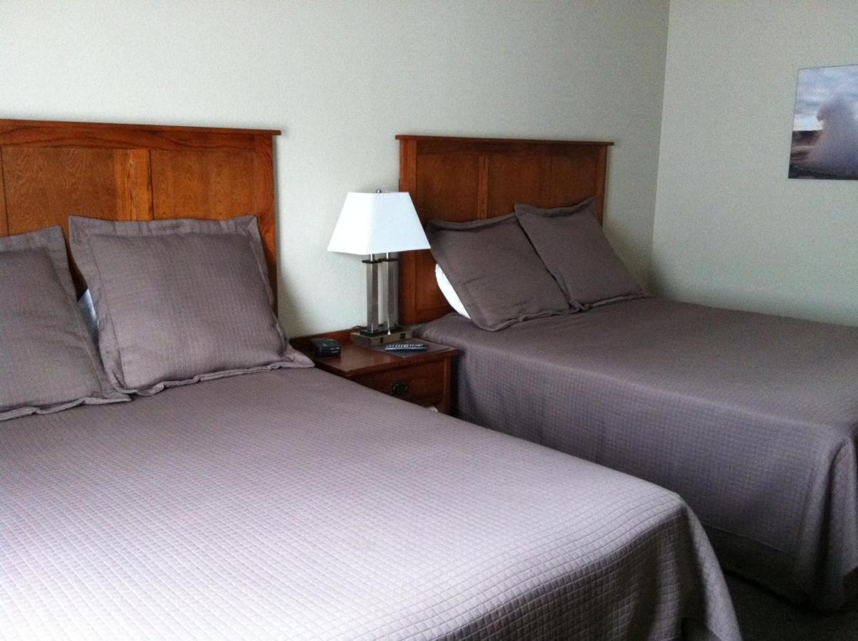 Pleasant Night Inn- Carthage Ny Buitenkant foto